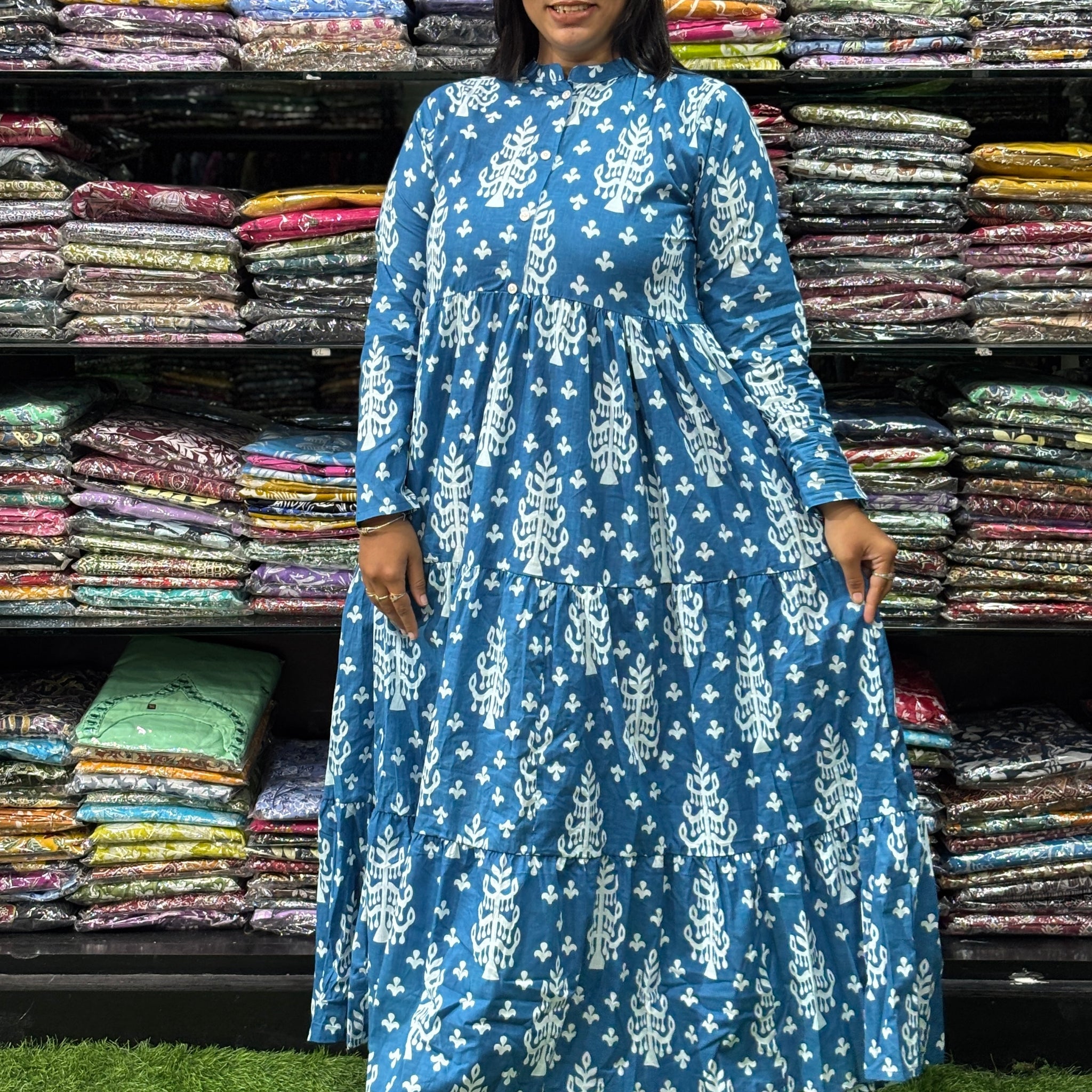 ROUND LONG GOWN (PURE CAMRIC COTTON)