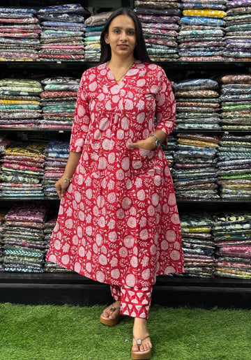 ALINE KURTI-PANT (PURE COTTON,V-NECK)