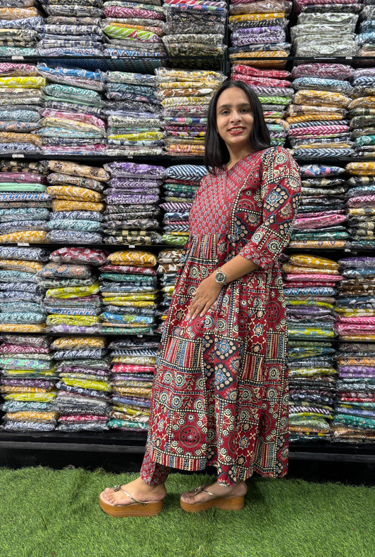 PURE COTTON ROUND KURTI WITH LINING  &  PANT