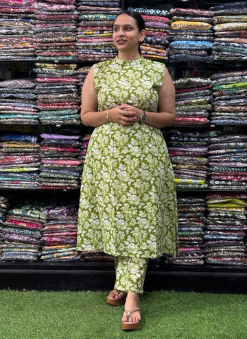 ALINE KURTI-PLAZO (PURE COTTON,ROUND NECK)