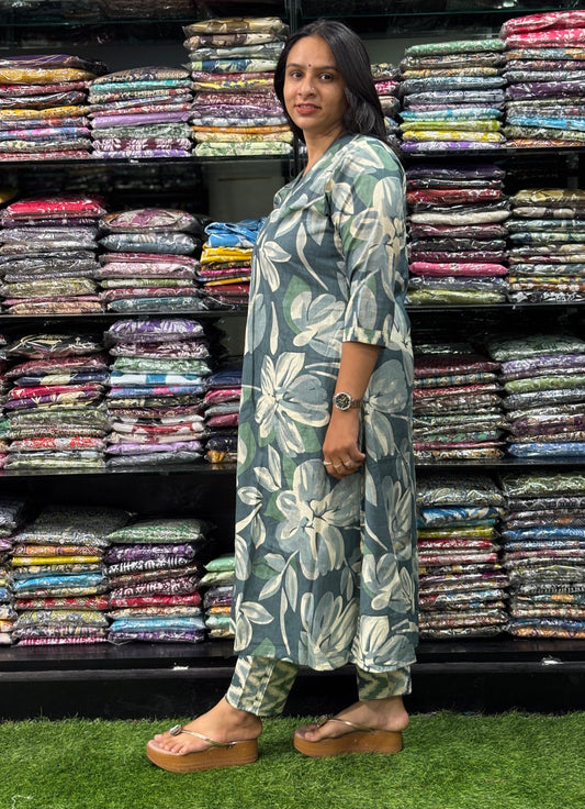 ALINE KURTI-PANT (PURE CAMRIC COTTON)