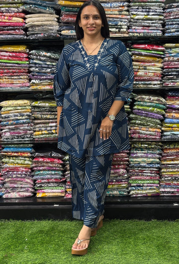 ALINE TUNIC WITH PLAZO (HEAVY 22KG RAYON,HANDWORK)