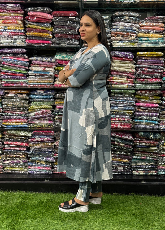 ALINE KURTI WITH PANT (HEAVY 22KG RAYON)