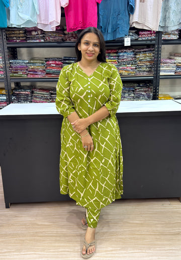 ALINE KURTI WITH PANT (HEAVY 22KG RAYON)