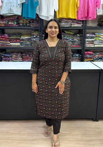 STRAIGHT KURTI WITH PANT (DHABU COTTON)