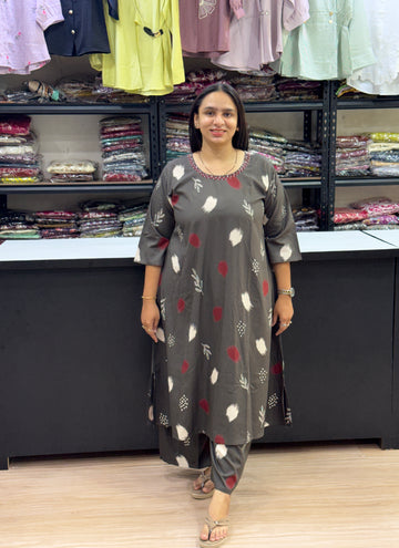ALINE KURTI PLAZO  (HEAVY RAYON)