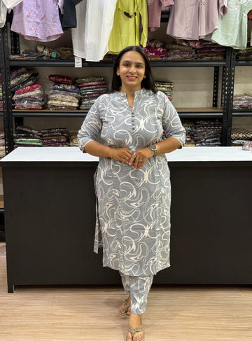 STRAIGHT KURTI PANT  (HEAVY RAYON)