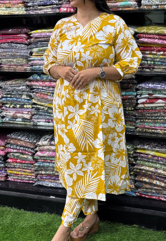 ALINE KURTI-PANT (EXPORT CAMRIC COTTON)