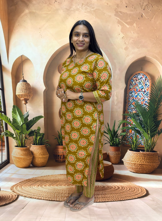 STRAIGHT KURTI WITH PANT (PURE CAMRIC COTTON)