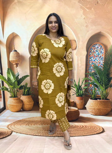 STRAIGHT KURTI WITH PANT (PURE CAMRIC COTTON)