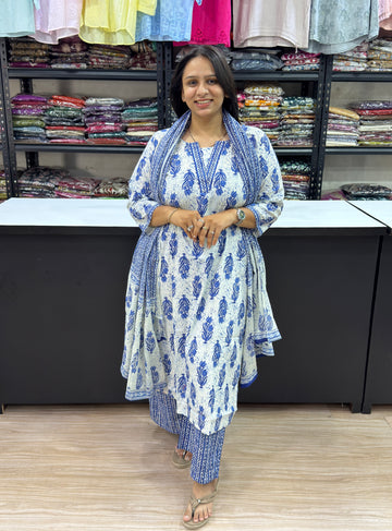 STRAIGHT KURTI PLAZO DUPATTA (PURE CAMRIC COTTON)