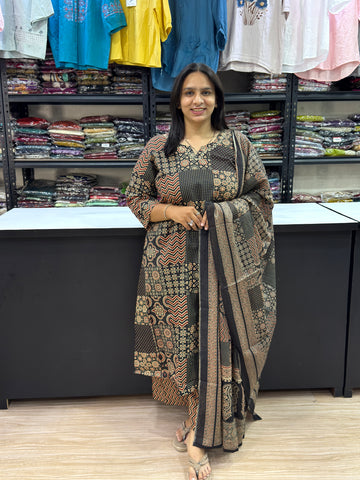 ALINE KURTI PLAZO DUPATTA (PURE CAMRIC COTTON)