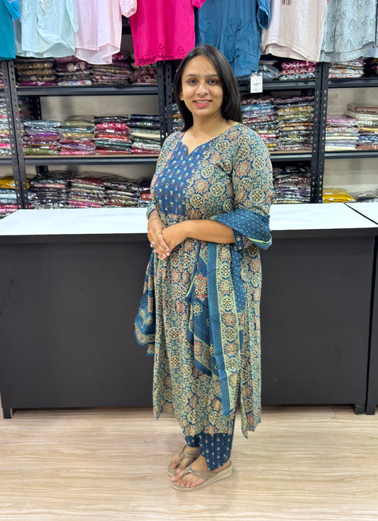 ALINE KURTI PLAZO DUPATTA (PURE CAMRIC COTTON)