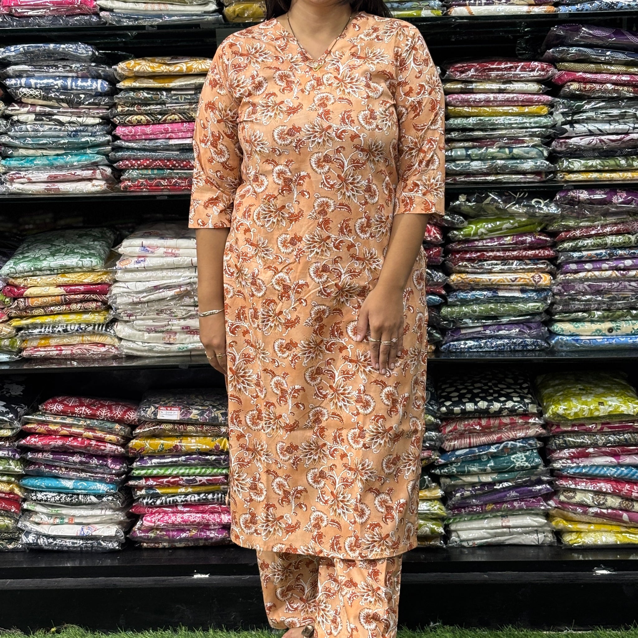 STRAIGHT KURTI WITH PLAZO (PURE RAYON)