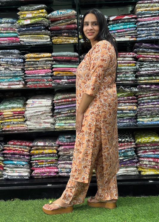 STRAIGHT KURTI WITH PLAZO (PURE RAYON)