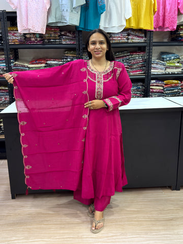 ROUND KURTI PLAZA DUPATTA (CRUSH CHINON)