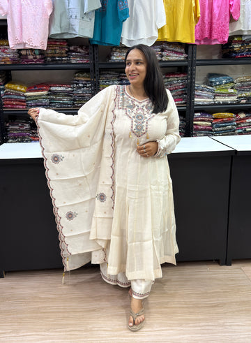 ROUND KURTI PLAZA DUPATTA (MAL CHANDERI)