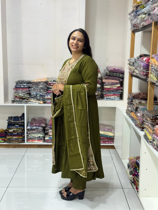 ALINE KURTI PANT DUPATTA (PURE CHINON)