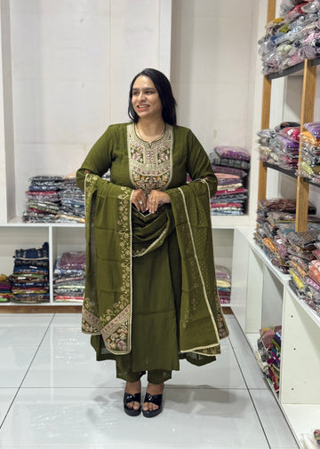 ALINE KURTI PANT DUPATTA (PURE CHINON)