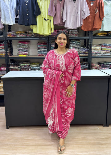 STRAIGHT KURTI PLAZO DUPATTA (MAGIC COTTON)