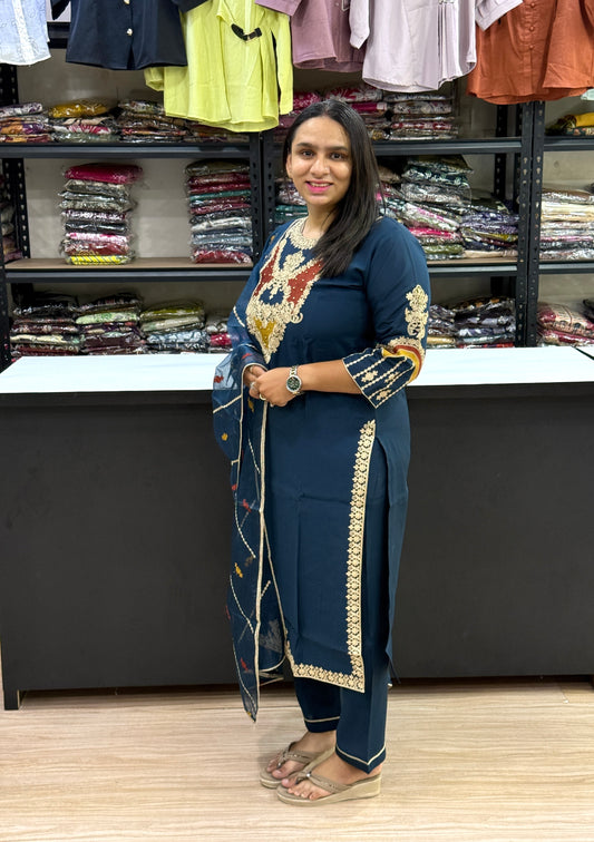 STRAIGHT KURTI PANT DUPATTA (SILK)