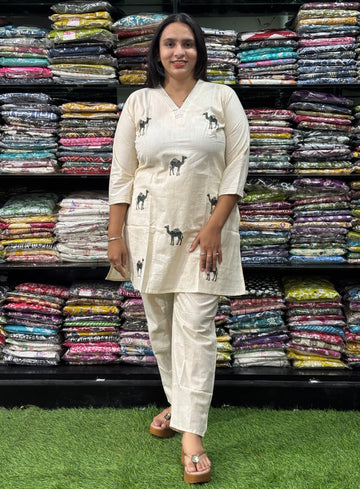 STRAIGHT TUNIC WITH PENT (KHADI COTTON,EMBROIDERY)