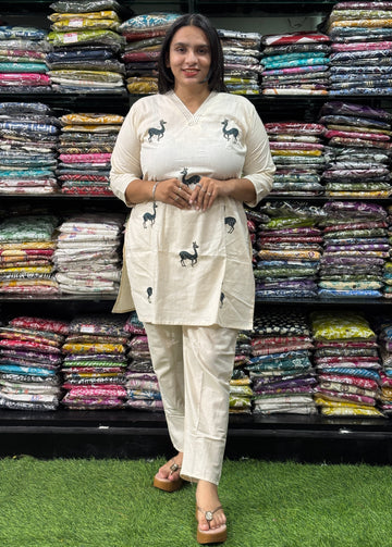 STRAIGHT TUNIC WITH PENT (KHADI COTTON,EMBROIDERY)
