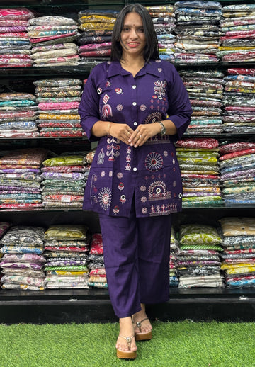 ALINE TUNIC WITH PENT (VERTICAN SILK,EMBROIDERY)