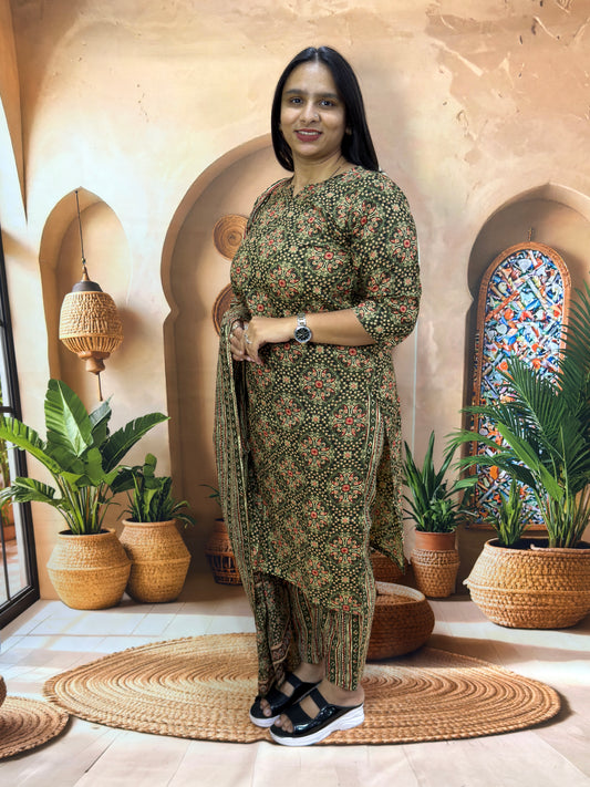 STRAIGHT KURTI PANT DUPATTA (PURE CAMRIC COTTON)