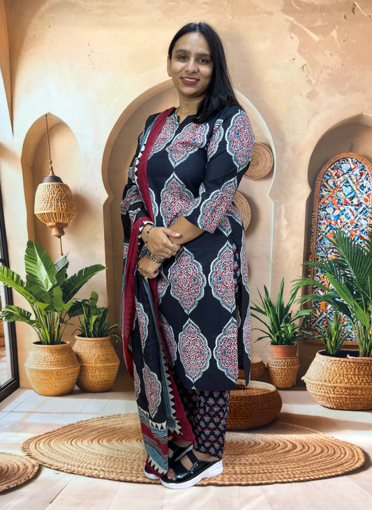 STRAIGHT KURTI PANT DUPATTA (PURE CAMRIC COTTON)