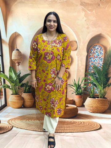 STRAIGHT KURTI (PURE CAMRIC COTTON)