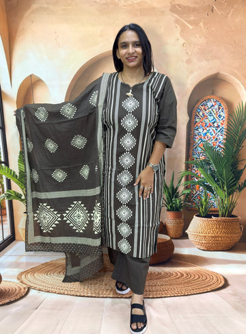 STRAIGHT KURTI PLAZO DUPATTA (DHABU COTTON , WITH WORK)