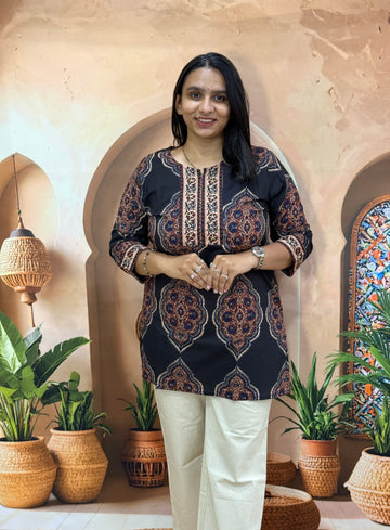 STRAIGHT TUNIC (PURE CAMRIC COTTON)