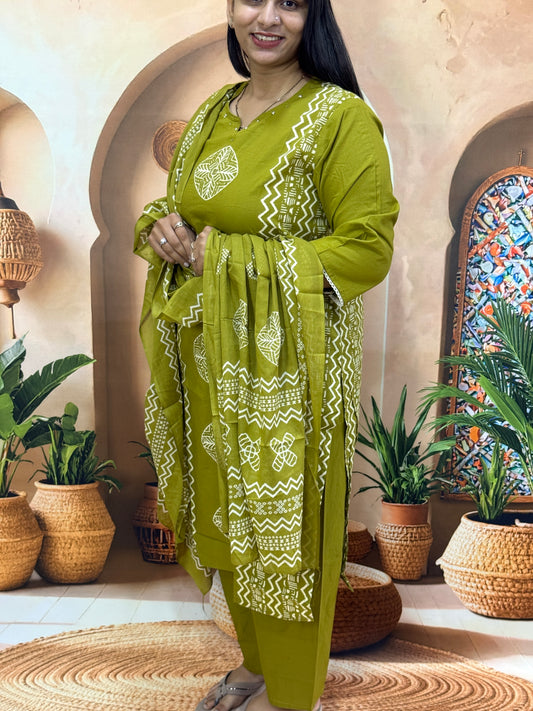 STRAIGHT KURTI PANT DUPATTA (PURE CAMRIC COTTON)