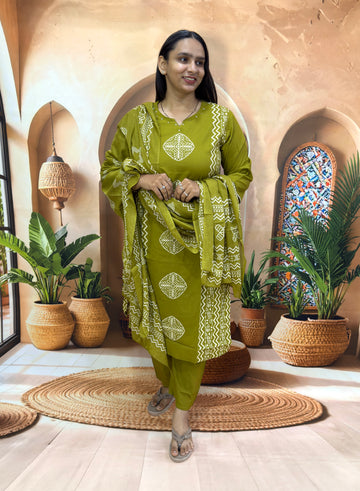 STRAIGHT KURTI PANT DUPATTA (PURE CAMRIC COTTON)