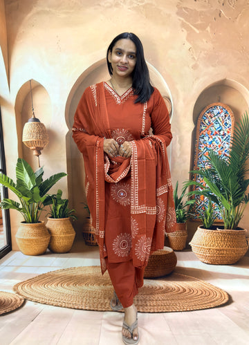 STRAIGHT KURTI PANT DUPATTA (PURE CAMRIC COTTON)