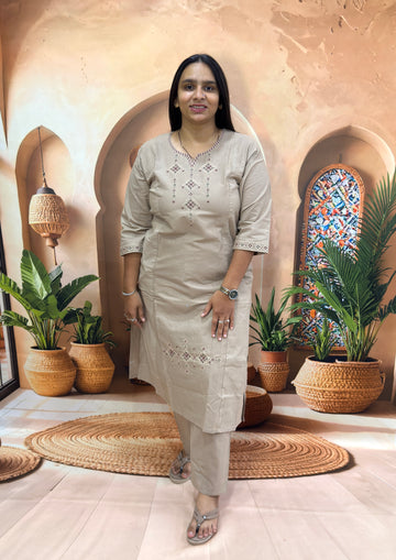 STRAIGHT KURTI PANT (DHABU COTTON,WITH WORK)