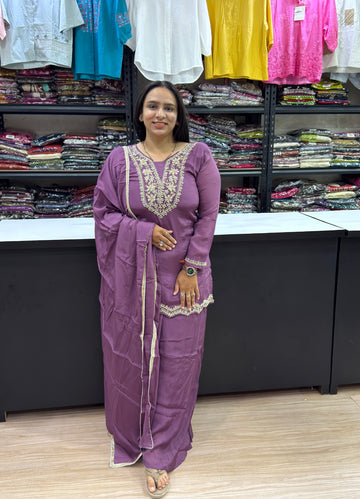 STRAIGHT KURTI PLAZA DUPATTA (PURE CHINON)