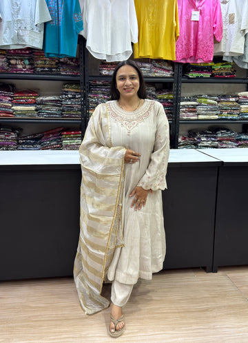 ROUND KURTI PLAZA DUPATTA (PURE CHINON)