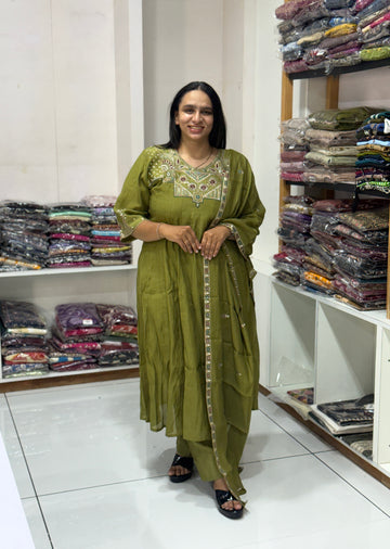 ROUND KURTI PLAZO DUPATTA (SOFT SILK)