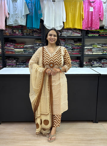 STRAIGHT KURTI PANT DUPATTA (CAMRIC COTTON)
