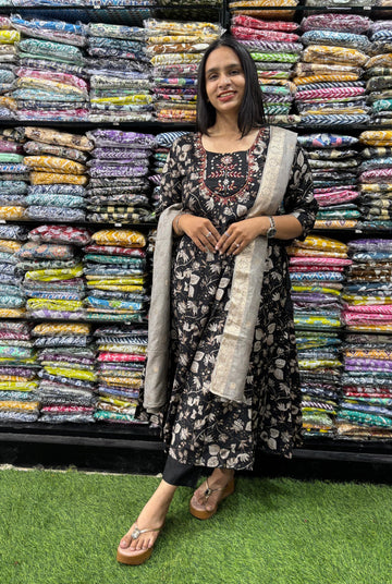 ROUND KURTI PENT DUPATTA (VERTICAN SILK (COTTON LINING) ,WITH WORK)